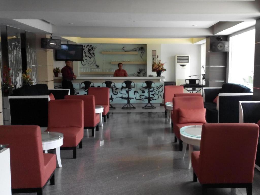 Hotel Pangeran City Padang  Exterior photo